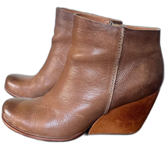 Kork-Ease Natalya - Western Ankle Bootie - Chic Brown Leather Women's 9 - Picture 1 of 9